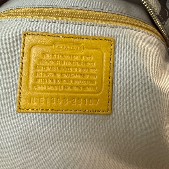 Auth COACH Gallery Zip Tote Khaki/Red Signature Canvas EUC w/COA 2013 - Picture 7 of 15